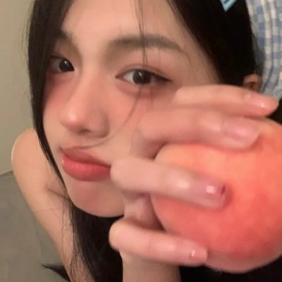 手比眼睛更粉